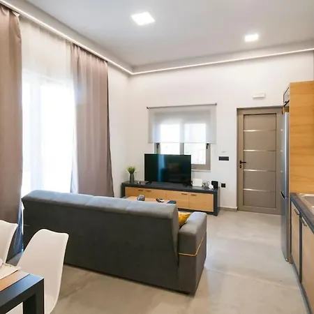 Archontissa's House In The Mountains 22km From Chania ハニア